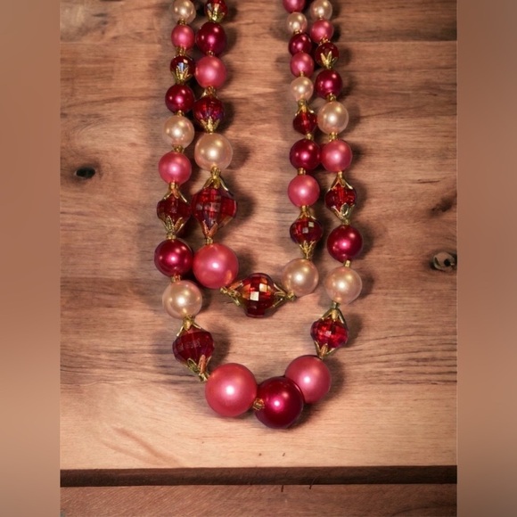 Retro 1960s Double Strand Pink Beads Necklace, Made in Hong Kong - Picture 5 of 6